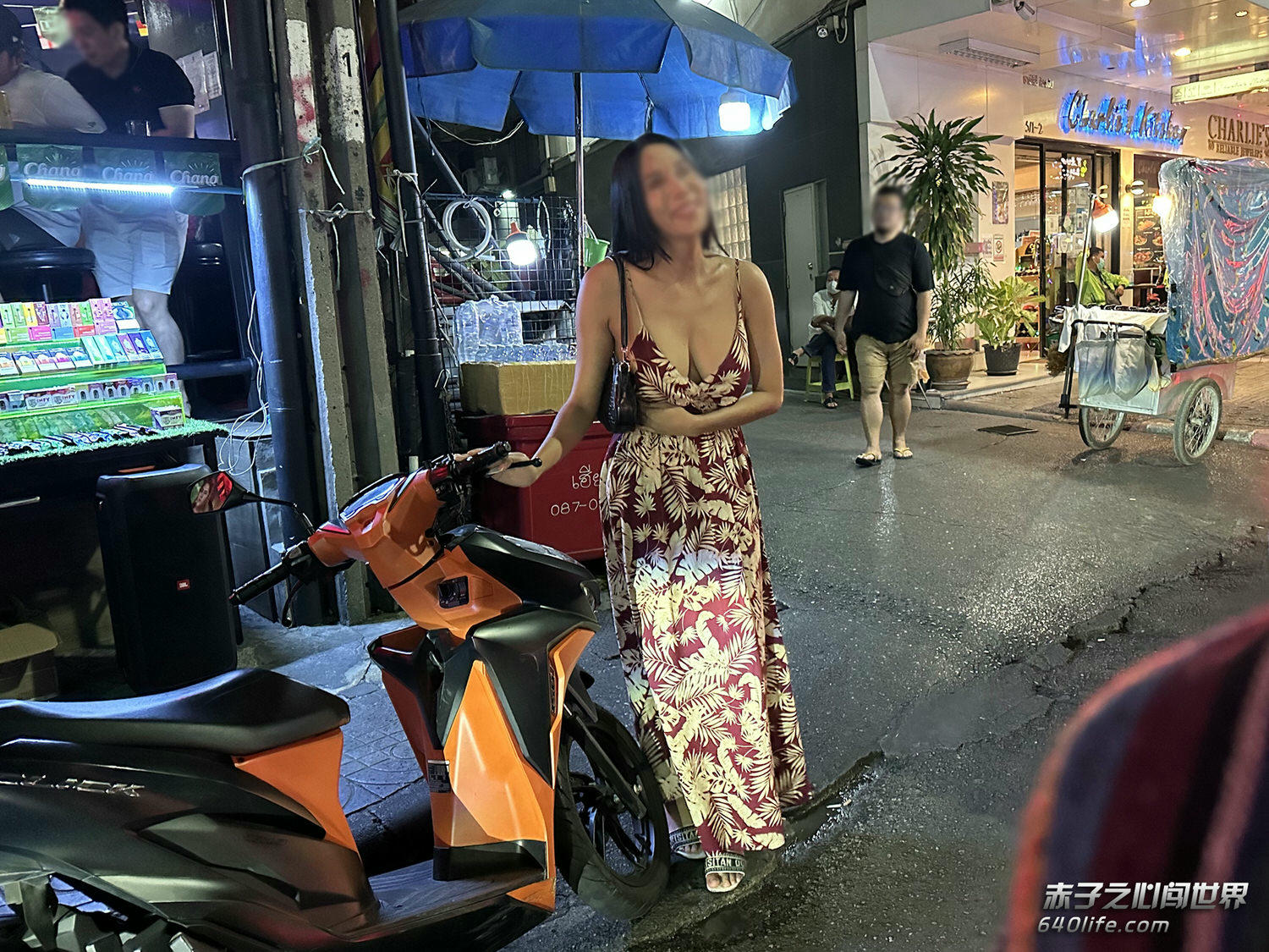 曼谷情色夜生活攻略│三大紅燈區消費解析&GoGoBar探秘:娜娜廣場+牛仔街+帕蓬夜市(未滿18歲請自覺略過) - 第13張圖 曼谷情色夜生活攻略│三大紅燈區消費解析&GoGoBar探秘:娜娜廣場+牛仔街+帕蓬夜市(未滿18歲請自覺略過)