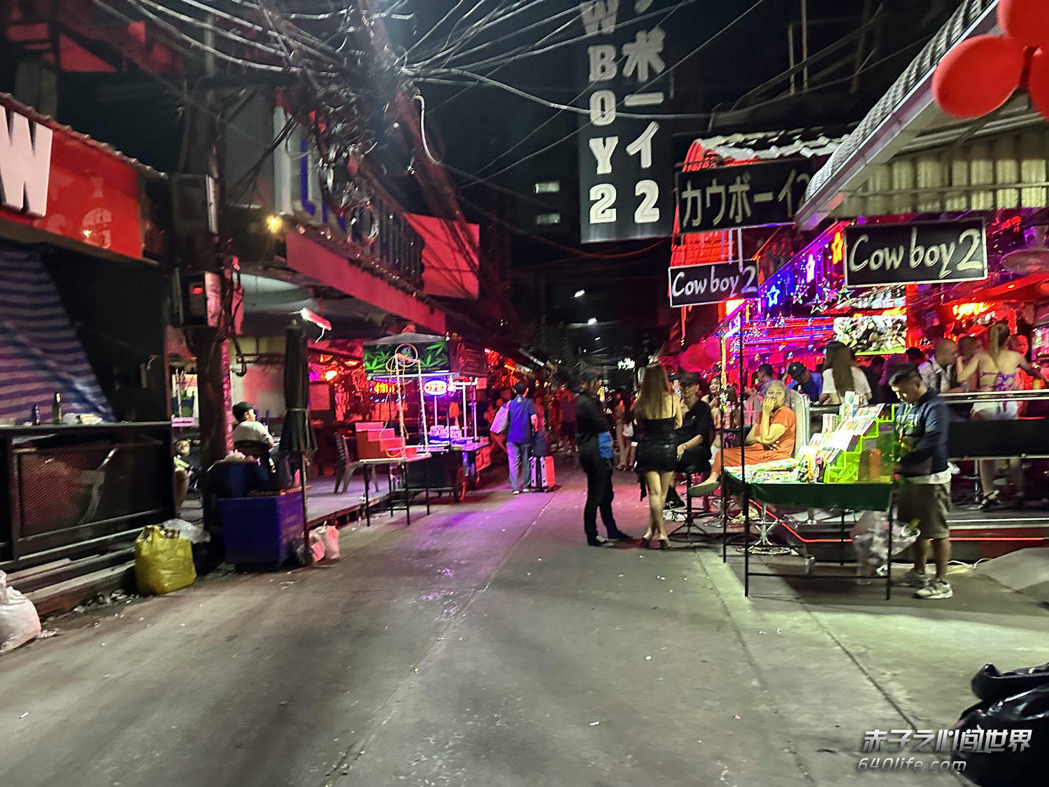 曼谷情色夜生活攻略│三大紅燈區消費解析&GoGoBar探秘:娜娜廣場+牛仔街+帕蓬夜市(未滿18歲請自覺略過) - 第14張圖 曼谷情色夜生活攻略│三大紅燈區消費解析&GoGoBar探秘:娜娜廣場+牛仔街+帕蓬夜市(未滿18歲請自覺略過)