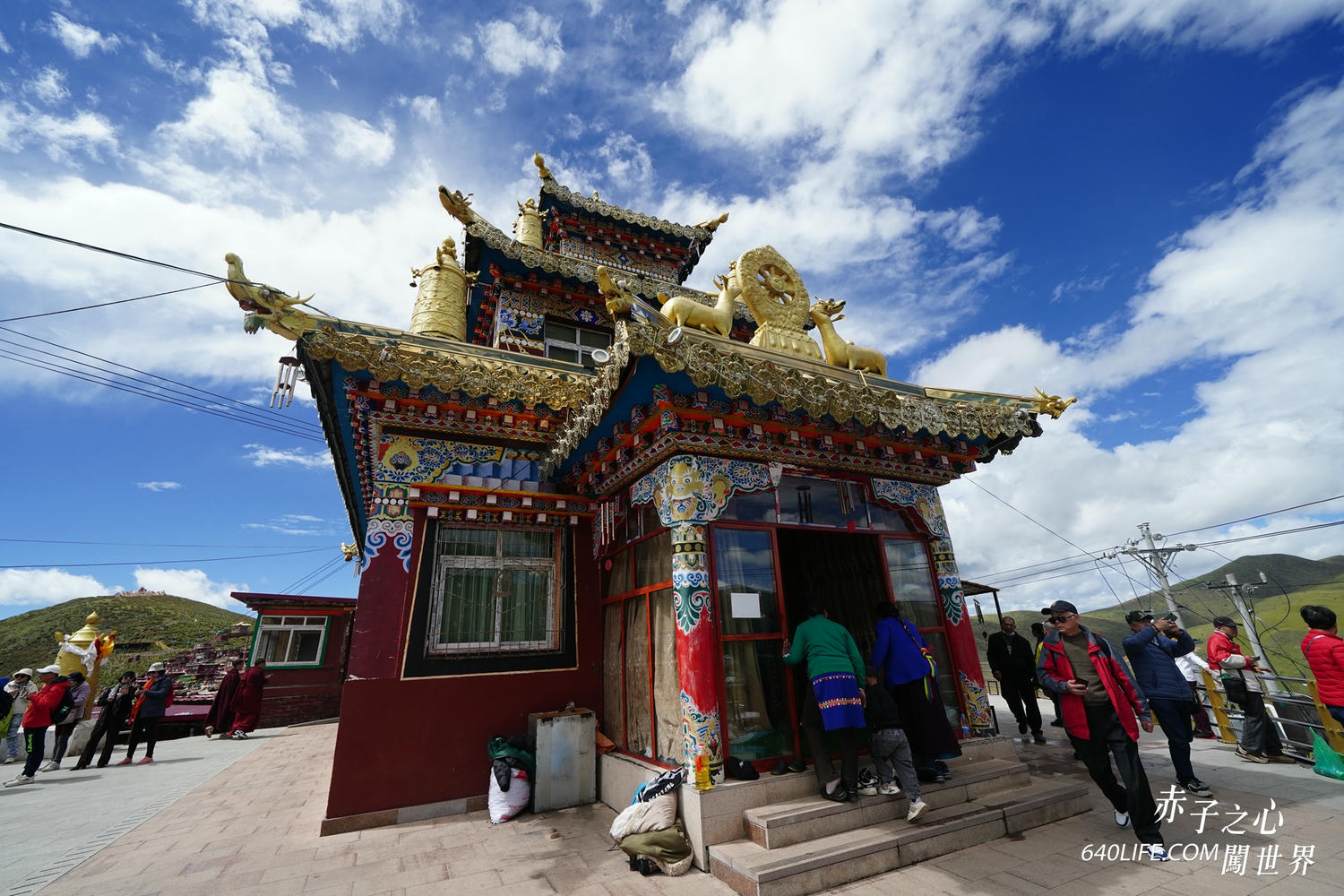 一個人去色達！震撼心靈的紅色佛國｜搭車直達全攻略，台港澳遊客皆可進