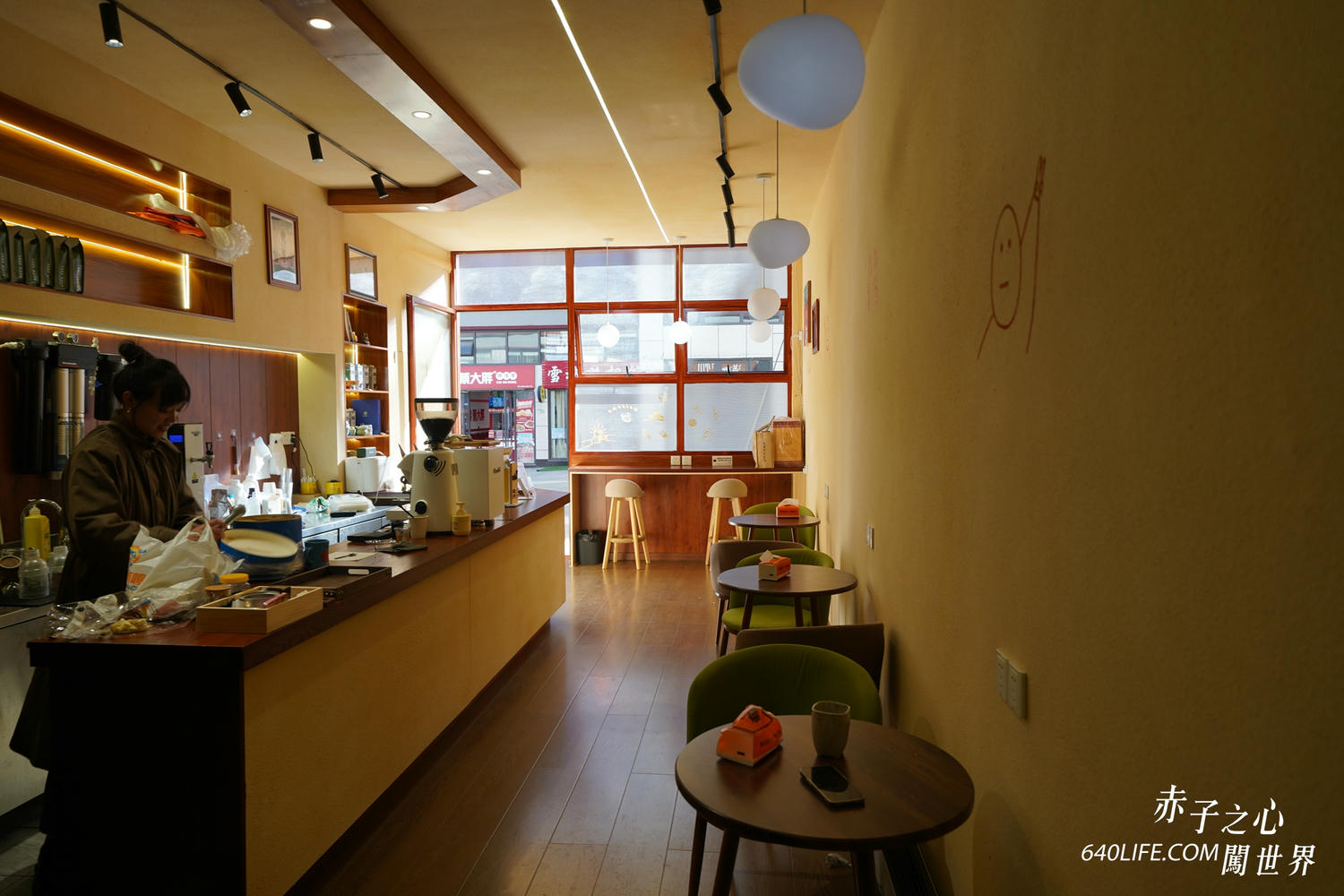 一個人去色達！震撼心靈的紅色佛國｜搭車直達全攻略，台港澳遊客皆可進