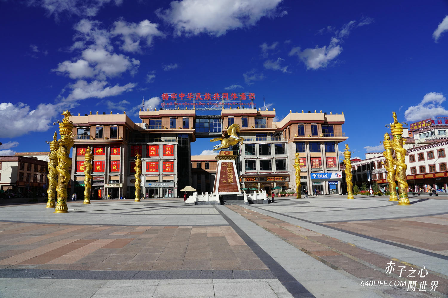一個人去色達！震撼心靈的紅色佛國｜搭車直達全攻略，台港澳遊客皆可進