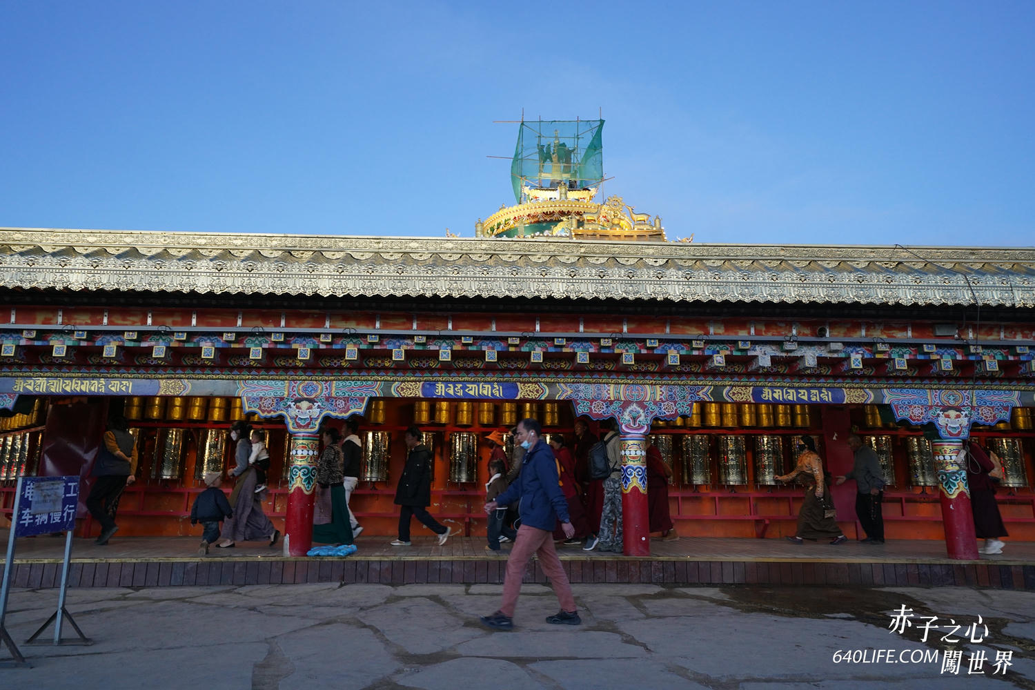 一個人去色達！震撼心靈的紅色佛國｜搭車直達全攻略，台港澳遊客皆可進
