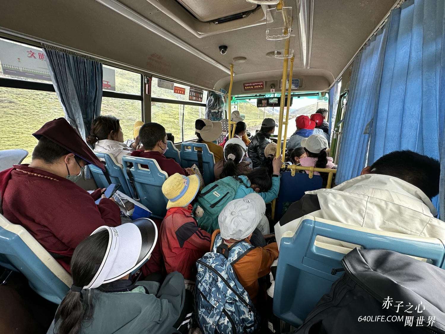 一個人去色達！震撼心靈的紅色佛國｜搭車直達全攻略，台港澳遊客皆可進