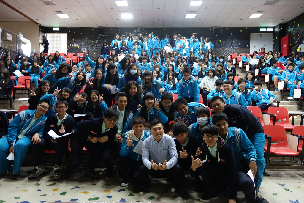 2014.12.05石碇高中《赤子之心闖世界》、《閱讀。生命。旅行》講師